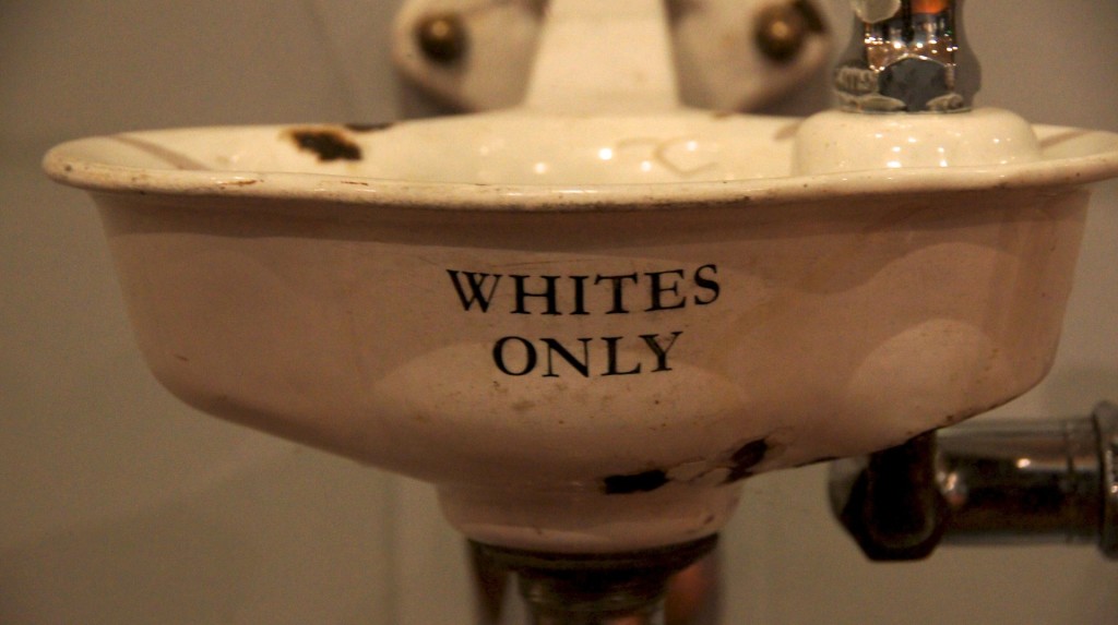 whites-only-fountain